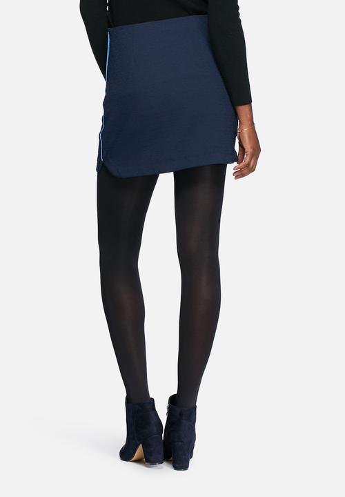 Vero Moda - Sponge mini skirt