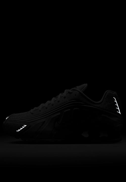 Nike - Nike Shox R4