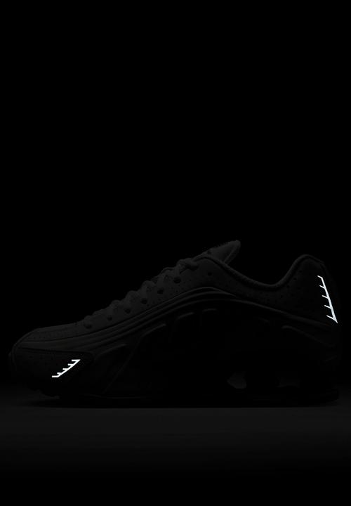 Nike - Nike Shox R4