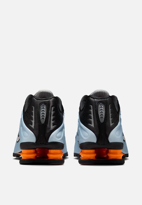 Nike - Nike Shox R4