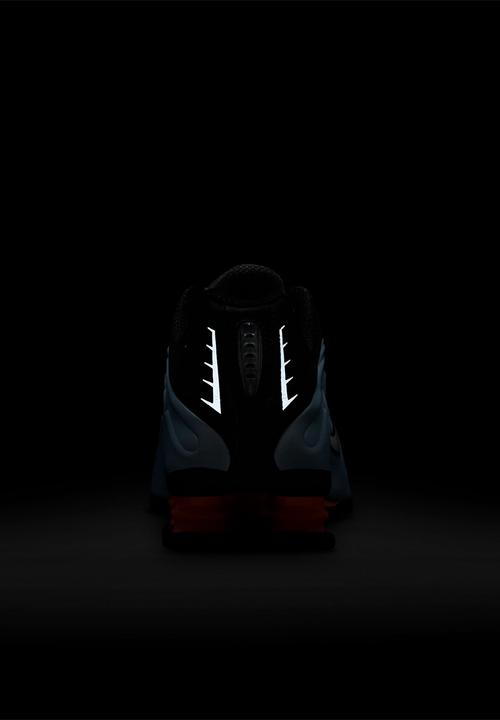 Nike - Nike Shox R4