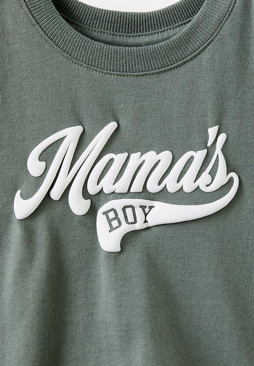 Cotton On - Jamie short sleeve graphic print tee - swag green/mamas boy