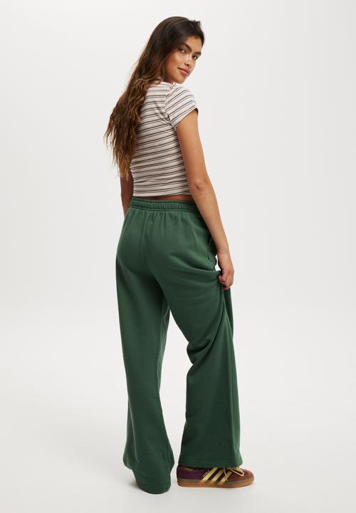Cotton On - Classic fleece wide leg sweatpant - heritage green
