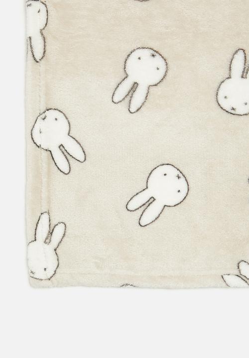 H&M - Patterned fleece blanket - light beige miffy