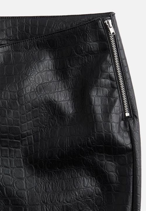 H&M - Straight coated trousers -  black/crocodile-patterned