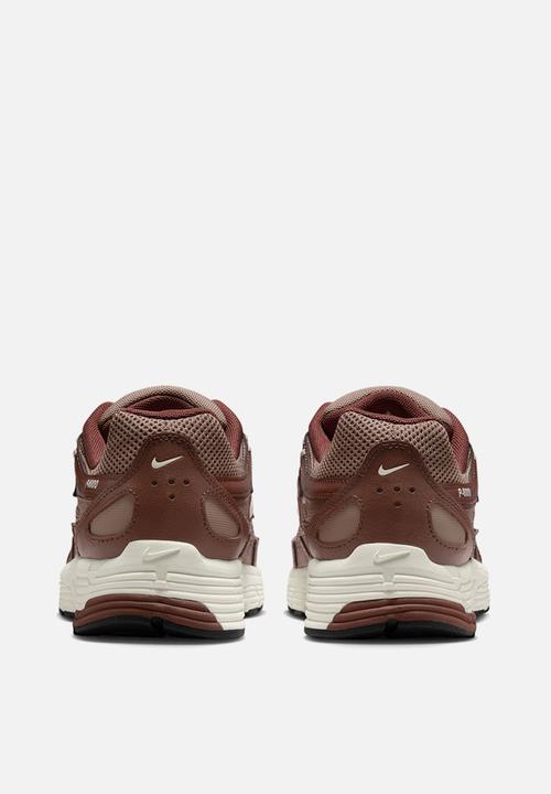 Nike - Nike P-6000