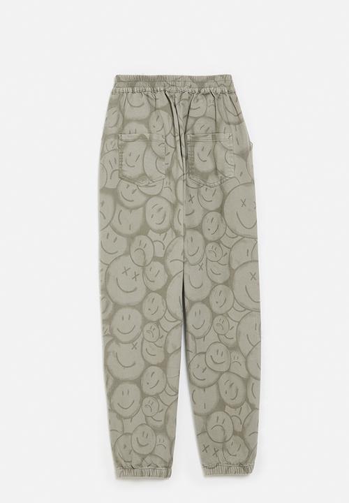 Pop Candy - Smiley print jogger-grey