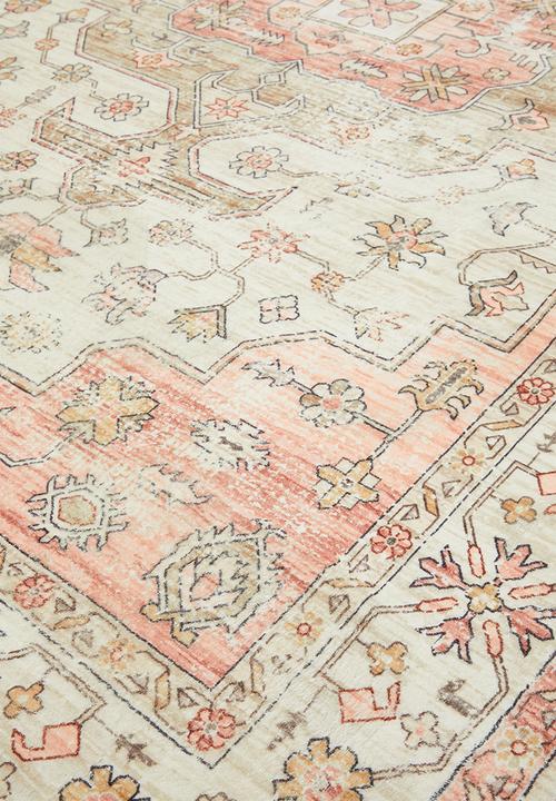 Sixth Floor - Luno plush antique rug - Pink