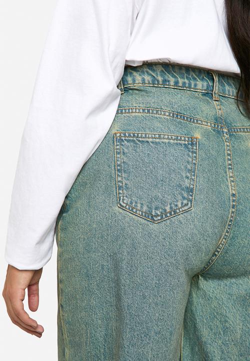 boohoo - Plus Basic Straight Leg Jeans - Light Blue