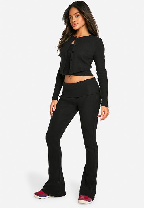 boohoo - Brushed Rib Foldover Waistband Flare Trousers - Black