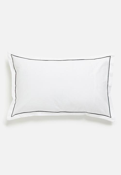 Sixth Floor - Oxford Satin Stitch std 2pk p/case - white