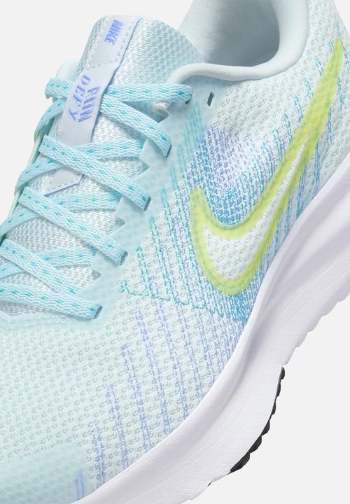 Nike - Nike Run Defy