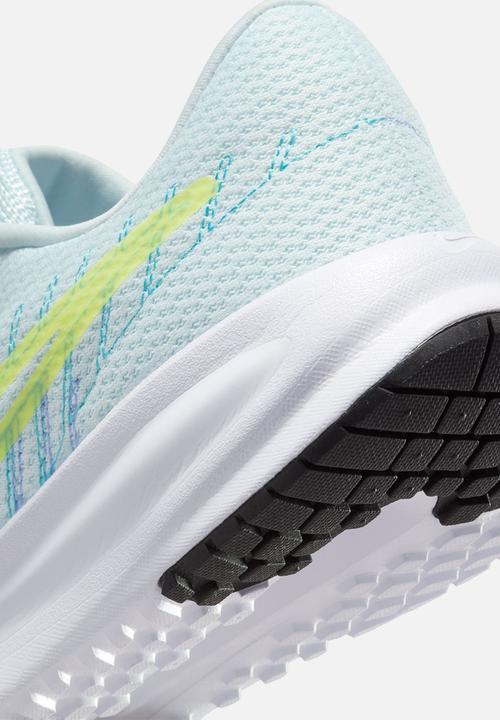 Nike - Nike Run Defy