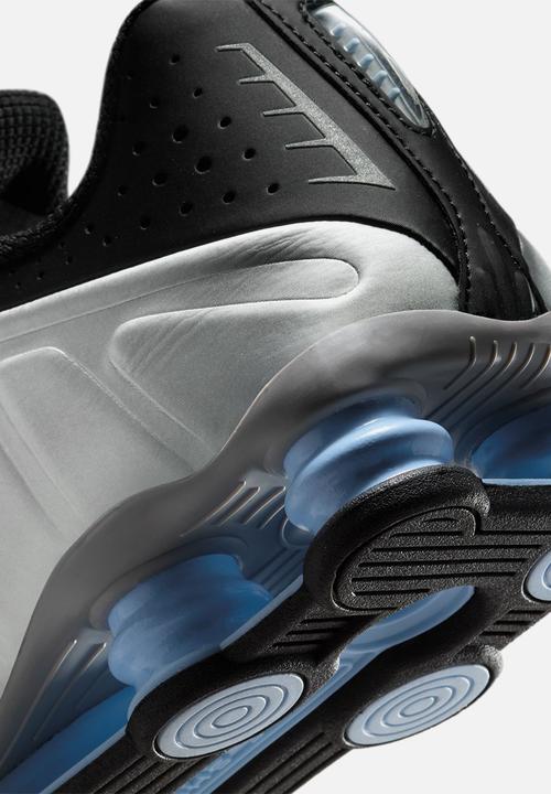Nike - Nike Shox R4