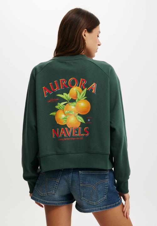 Cotton On - Classic fleece graphic raglan crew sweatshirt - aorora navels/pine forest green
