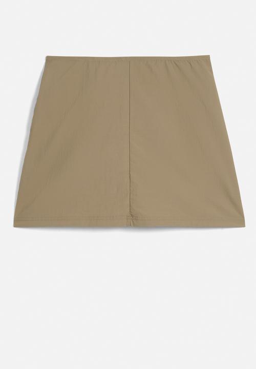 PUMA - Dare To Zip-Off Woven Skirt - Velvet Moss