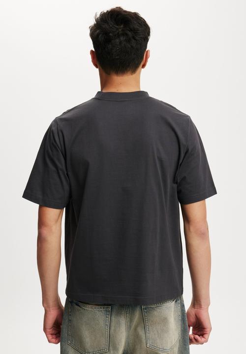 Cotton On - Cropped Fit T-Shirt - Washed Black