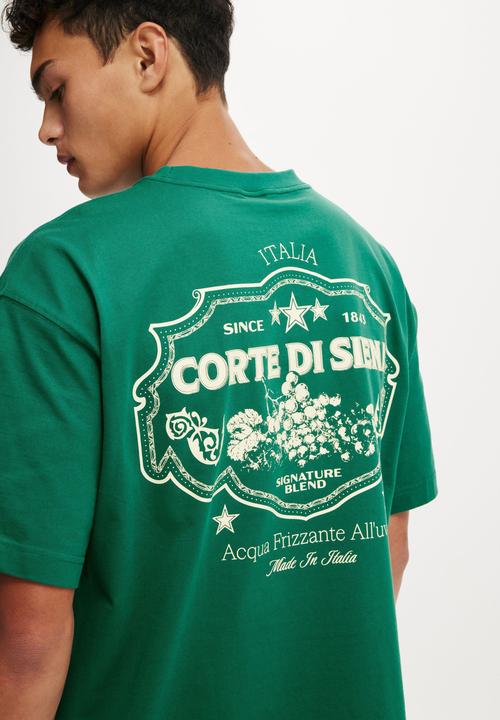 Cotton On - Box Fit Graphic T-Shirt - Emerald/Corte Di Siena