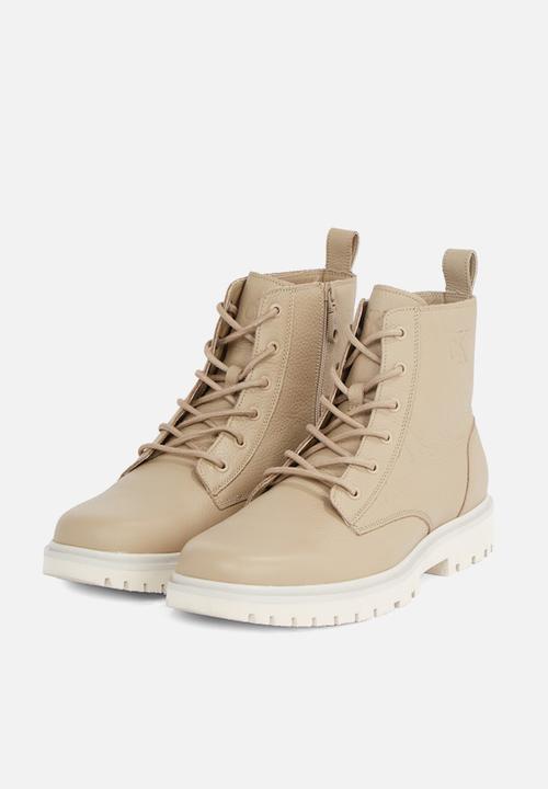 Calvin Klein - Eva Mid Lace-up Boot Tumbled - leather