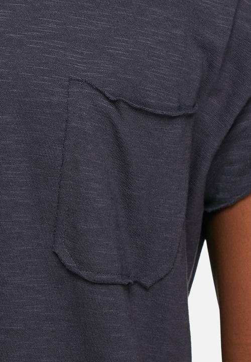 ADPT. - Hall tee