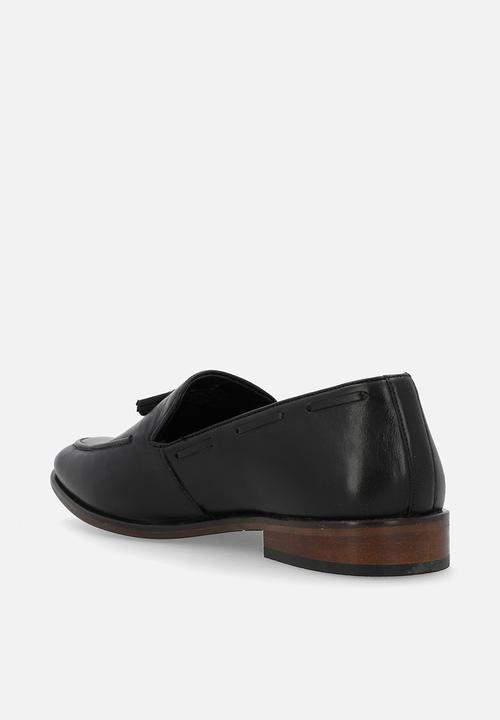 Hush Puppies - Idris - Black