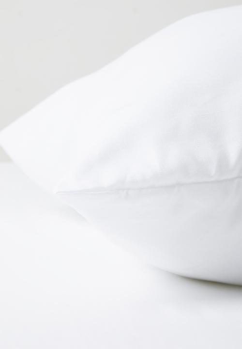 Sixth Floor - Hollow fibre King Pillow Inner