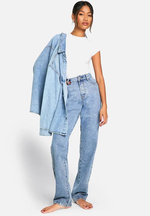 boohoo - Basics Straight Leg Jeans in Light Blue - Light Blue