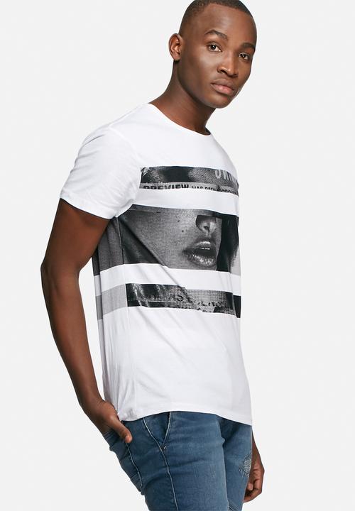 GUESS - Video girl tee