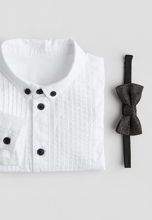 H&M - Tuxedo shirt and bow tie - white & black