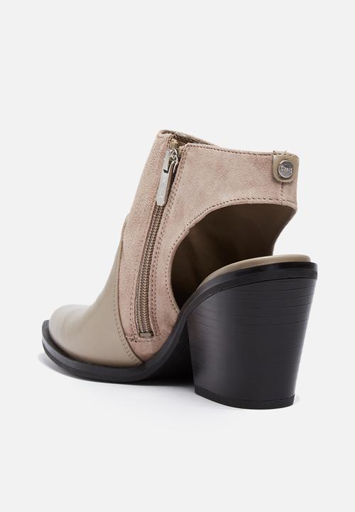Circus by Sam Edelman - Carly