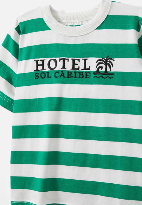 Cotton On - Jonny short sleeve graphic print tee - island green/vanilla block stripe/hotel sol