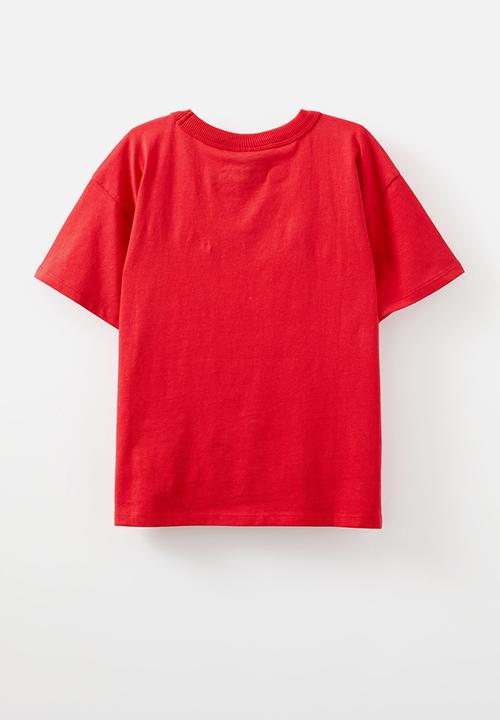 Cotton On - Licensed drop shoulder short sleeve tee - lcn mat varsity red/hot wheels speed club