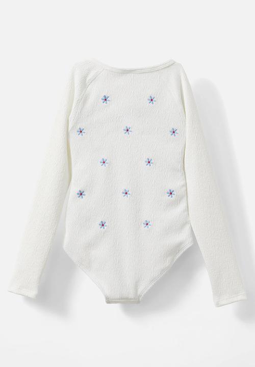 Cotton On - Lydia low one piece - vanilla crinkle/embroidered floral