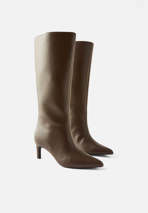 Cotton On - Sofia tall stiletto boot - choc smooth