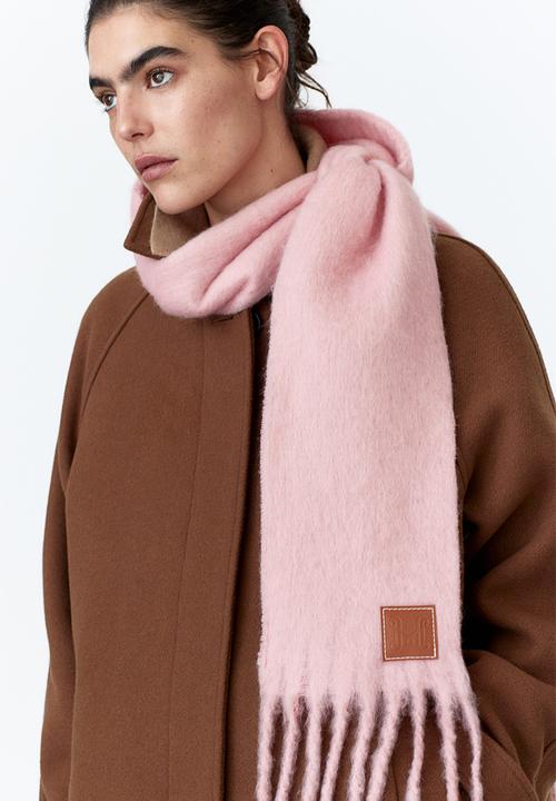Fluffy scarf - light pink - 1251133007