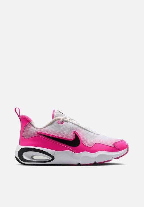 nike 200 black and pink