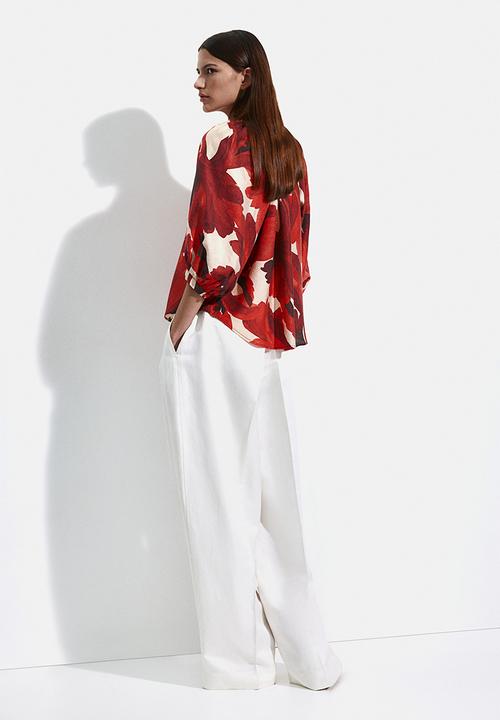 H&M - Balloon-sleeved blouse - light beige & red floral