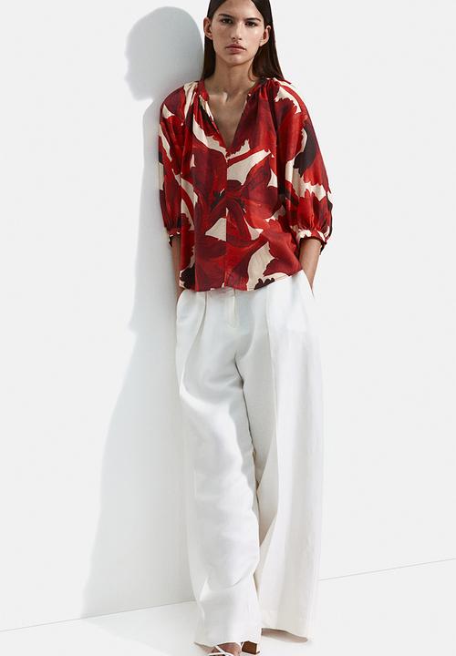 H&M - Balloon-sleeved blouse - light beige & red floral