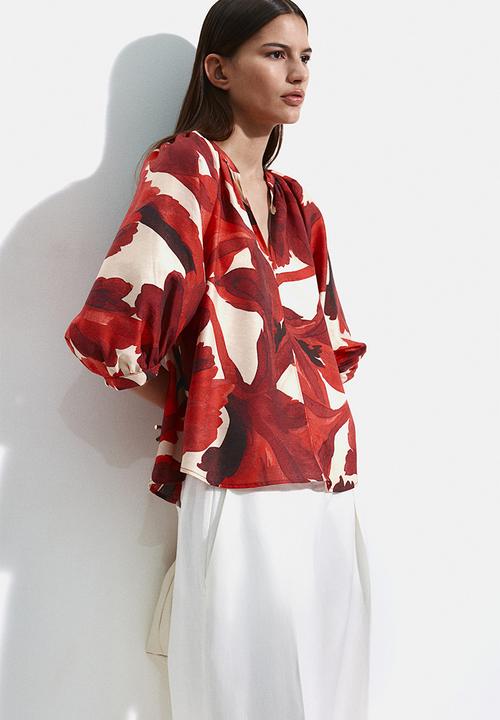 H&M - Balloon-sleeved blouse - light beige & red floral