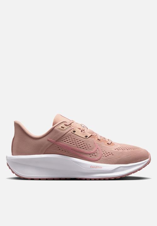 women's quest running sneakers