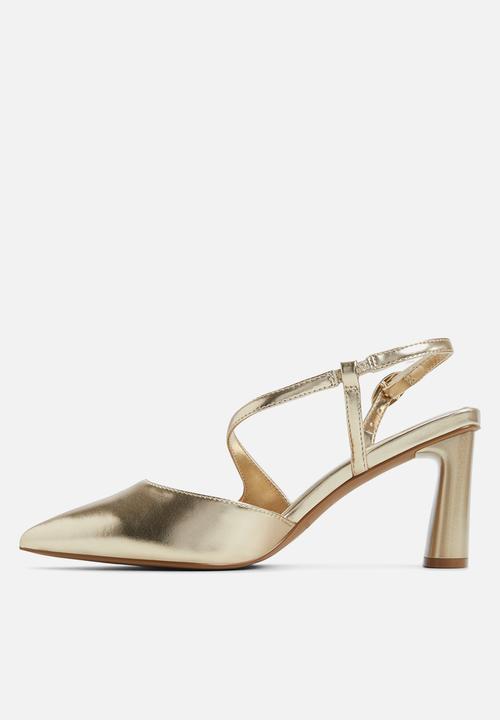 Call It Spring - Novaah closed toe slingback - gold