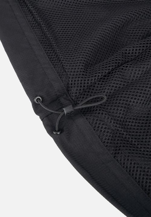 Under Armour - UA Rival Woven Windbreaker - Black & White