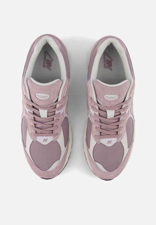 New Balance  - U2002R v1