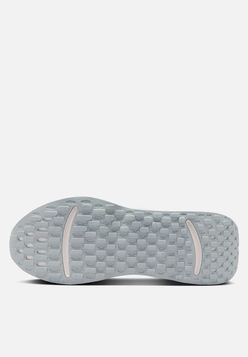 Nike - Nike Promina