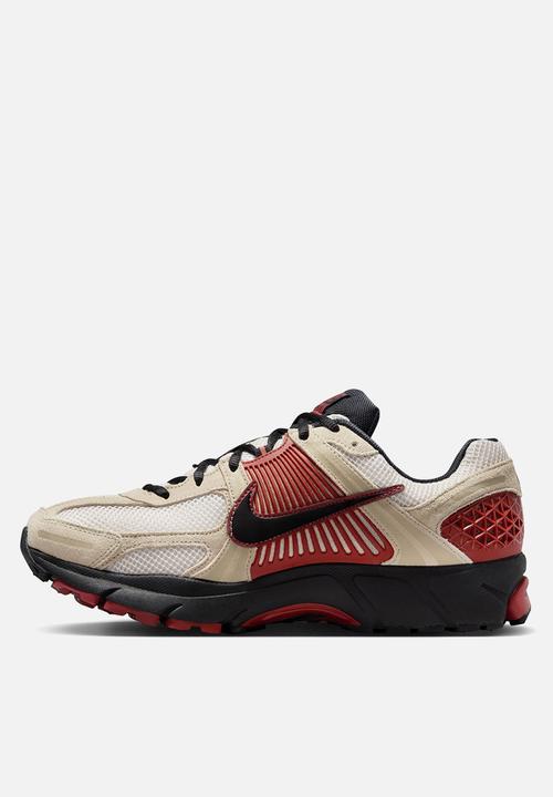 Nike - Nike Zoom Vomero 5