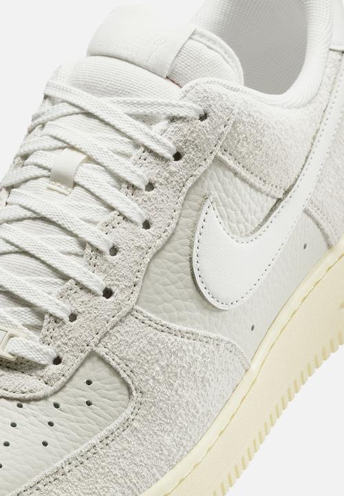 Nike - Nike Air Force 1 '07 LX