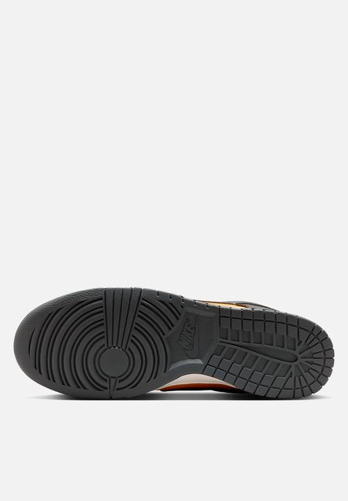 Nike - NIKE DUNK LOW RETRO