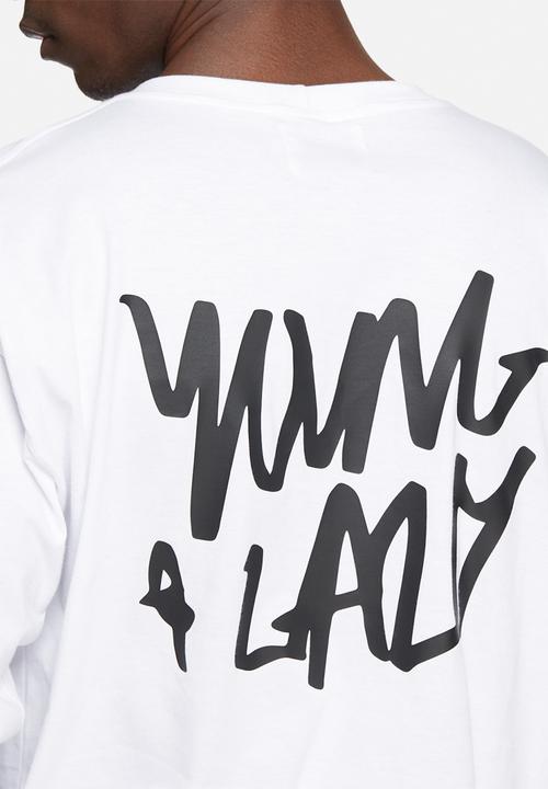Young and Lazy - Graffiti tee