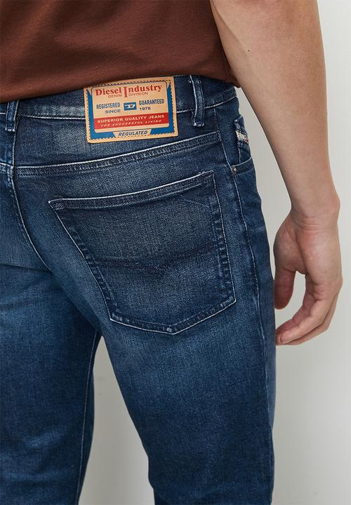 Diesel  - 2023 D-FINITIVE - MID  WASH DENIM