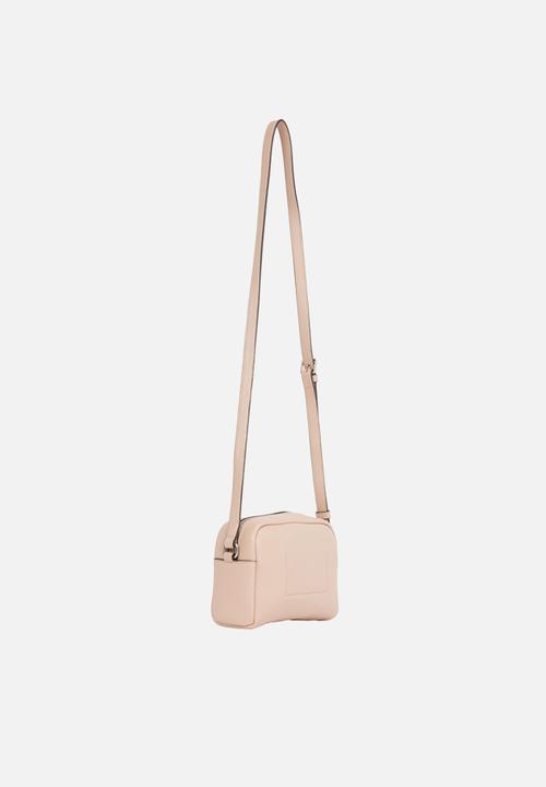 Calvin Klein - Sculpted camera bag18 mono - rose dust